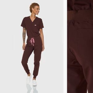 Codenxt Scrubs chocolate set